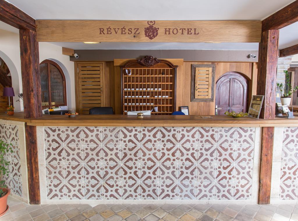 Revesz Hotel, Restaurant And Rosa Spa 기오르 외부 사진
